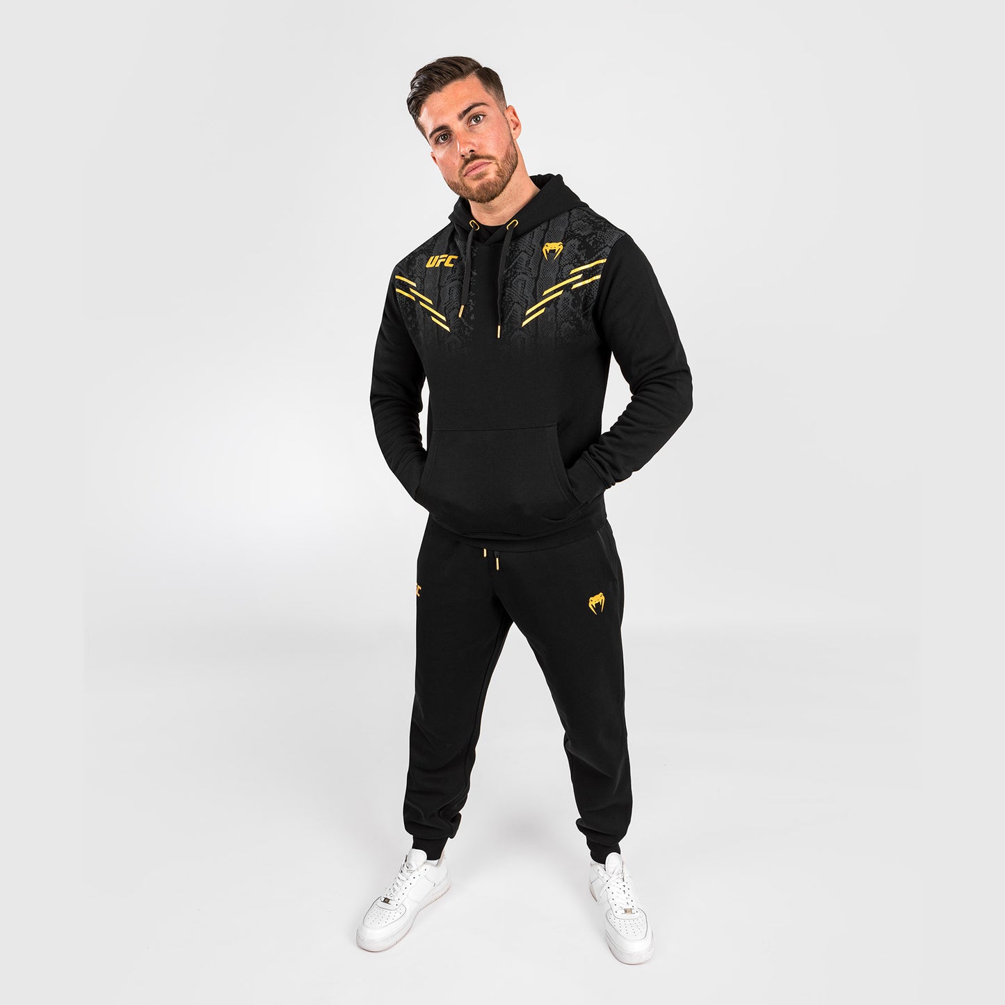 UFC Adrenaline by Venum Replica メンズ・プルオーバー・パーカー - Champion