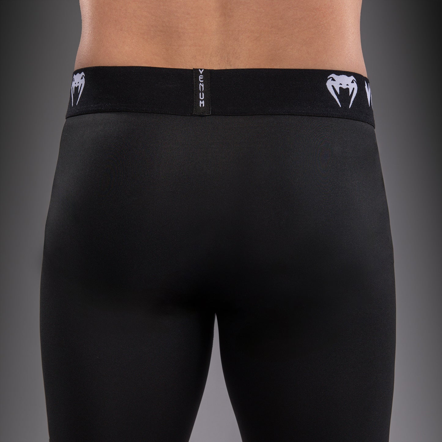 Venum UFC Unity by Venum Authentic Fight Week メンズ テクニカル コンプレッションショーツ - ブラック