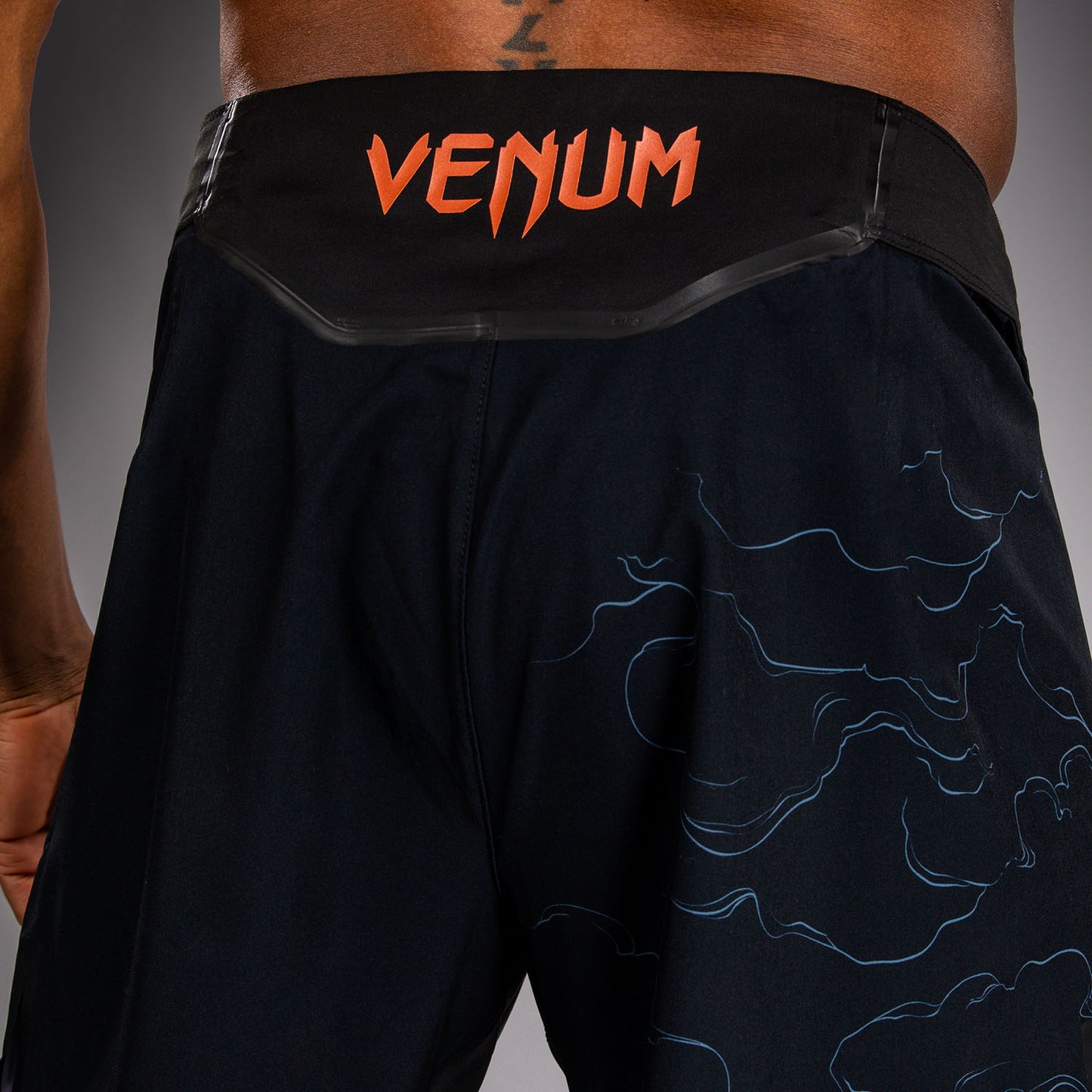 Venum Thunder Dragon ファイトショーツ – ブラック/グレー/コッパー