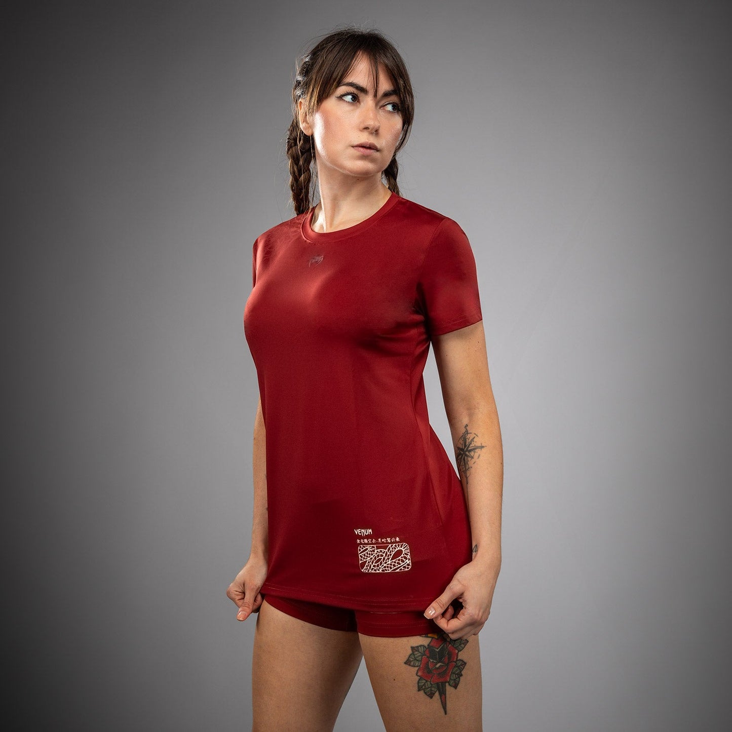 Venum Serpenti レディース ドライテック Tシャツ – バーガンディ/アイボリー