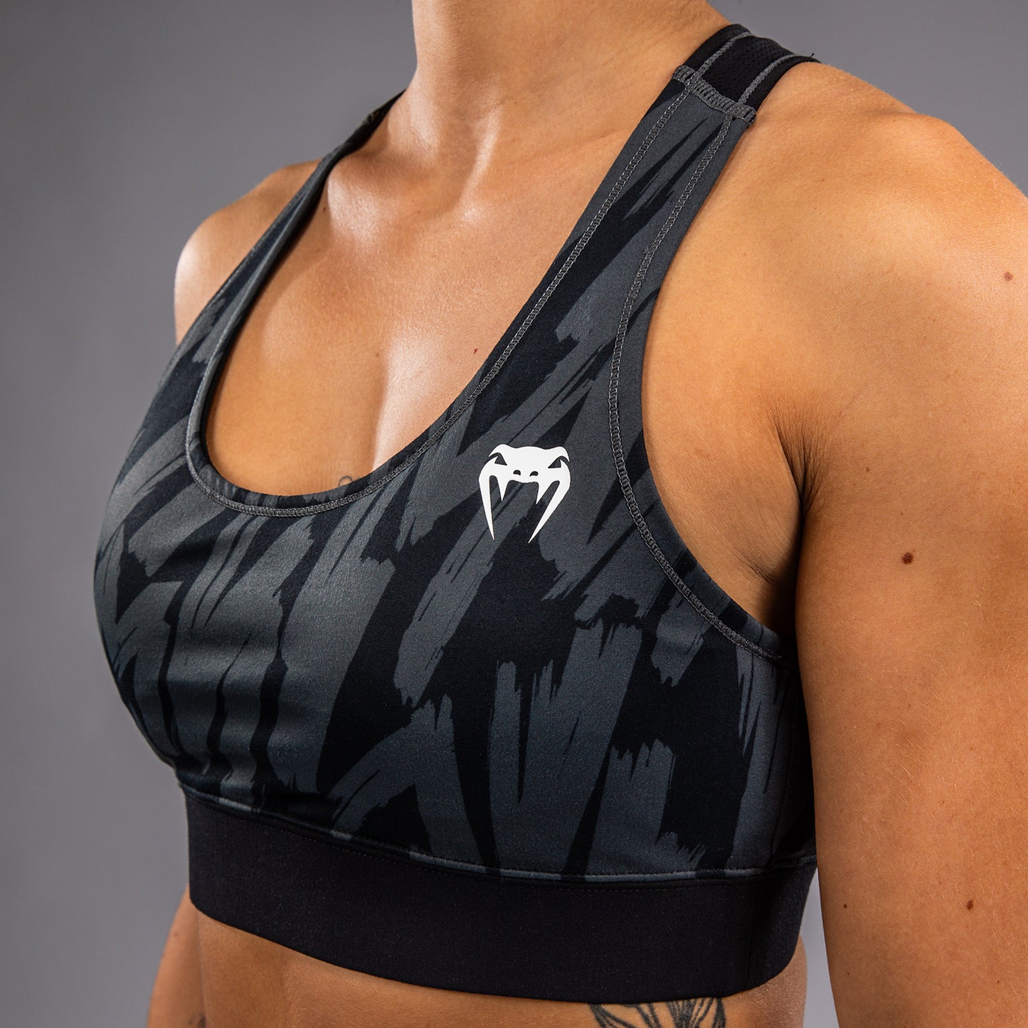 Venum Graffiti 女性用スポーツブラ - アーバンチャコール