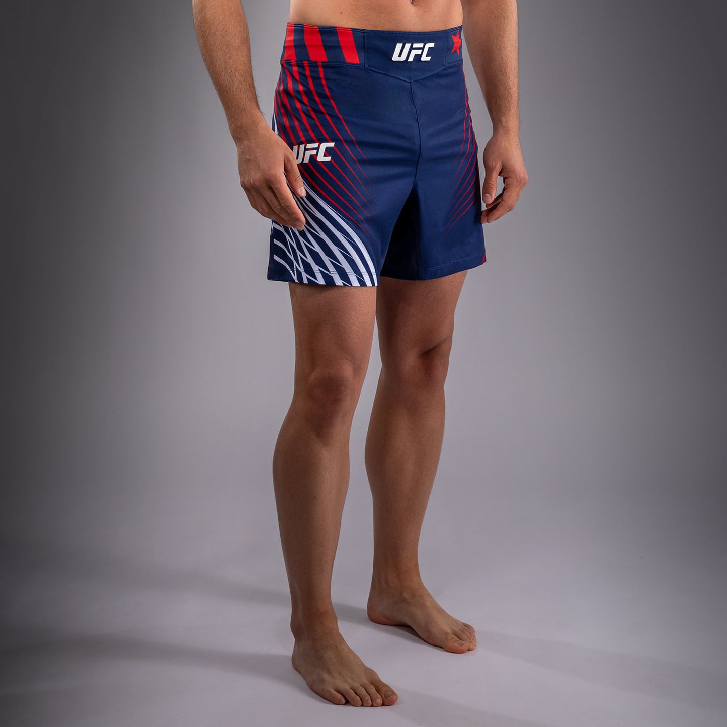 UFC Freedom 250 by Venum メンズ Custom Authentic Fight Night ファイトショーツ ショートフィット - ブルー