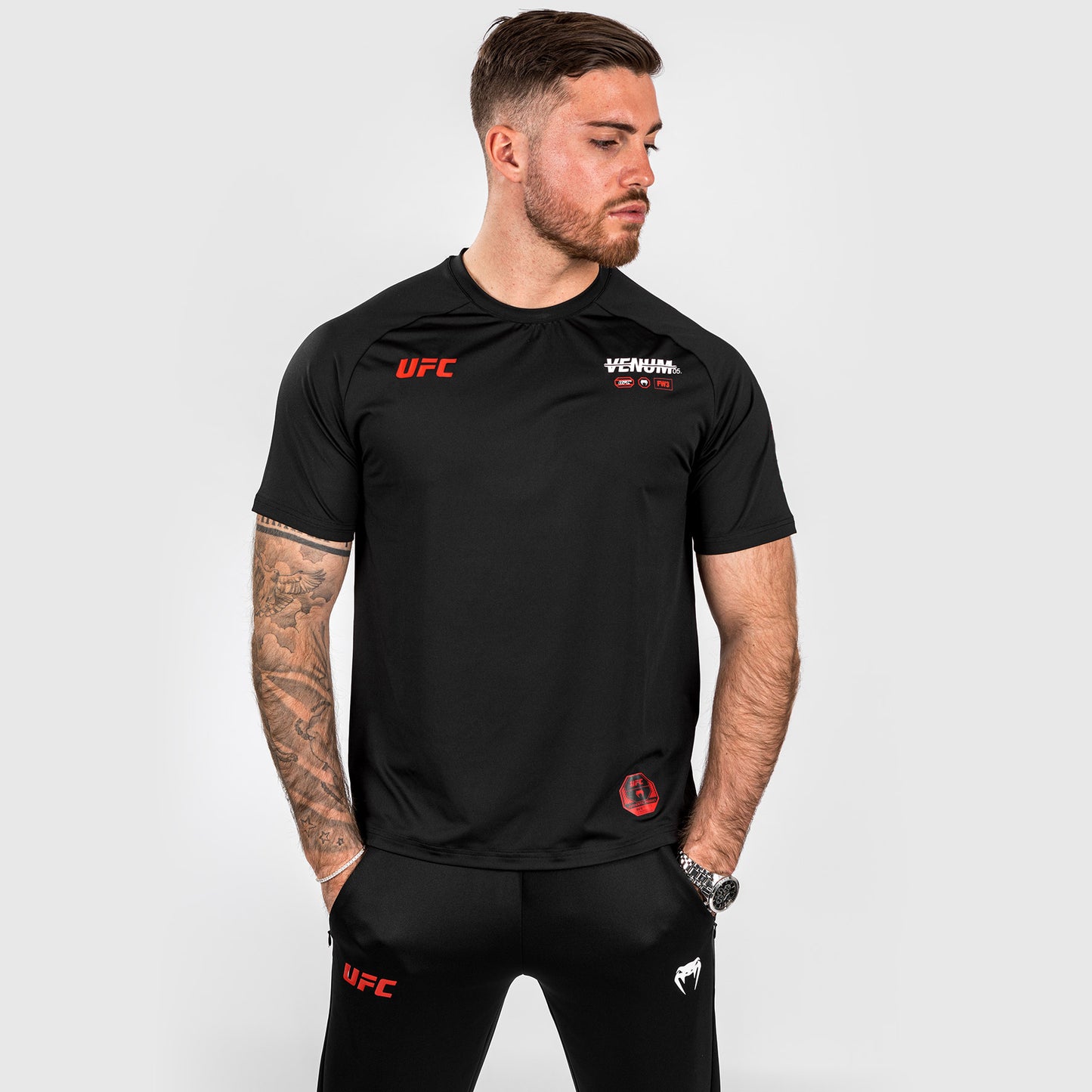 UFC Adrenaline by Venum Fight Week メンズ・ドライテックTシャツ - ブラック