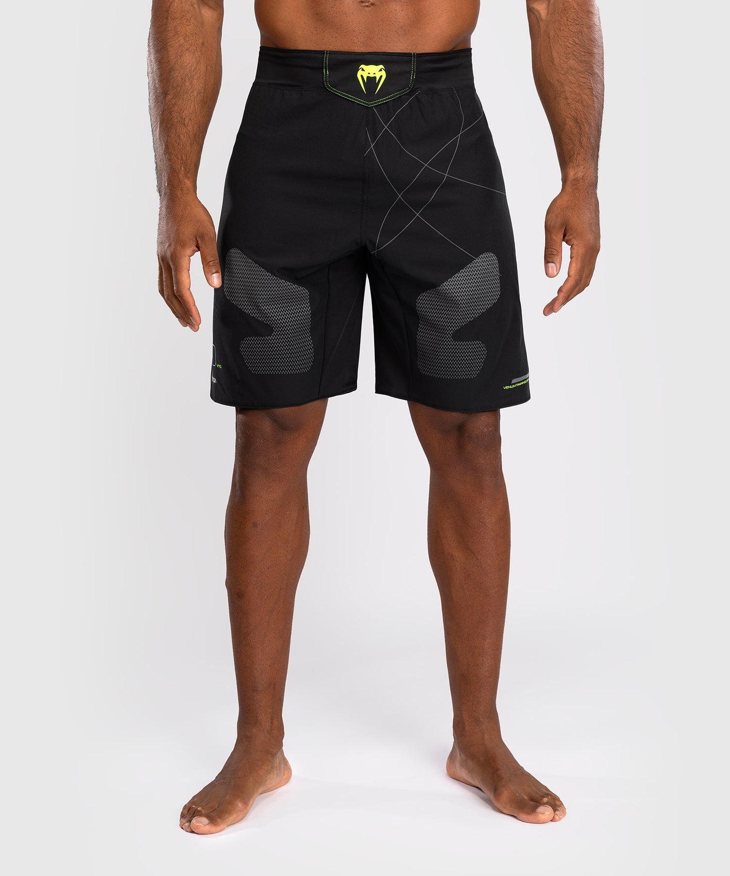 Venum Training Camp 4.0 メンズ・ファイトショーツ - ブラック／ネオングリーン