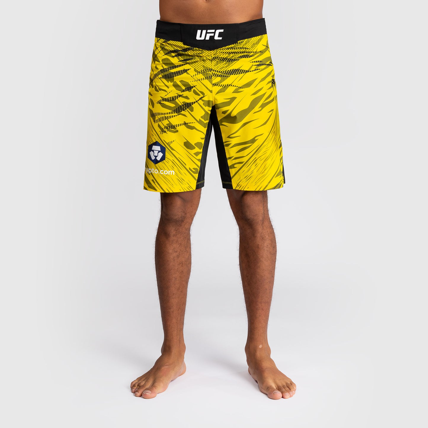 UFC Fusion by Venum Authentic Fight Night レスリングショーツ（男性用、フィットラルゴ） - イエロー