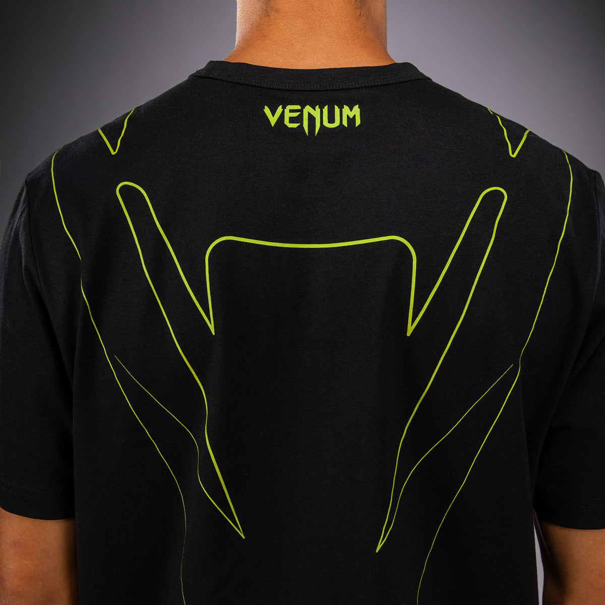 Venum Amazonia Reborn Tシャツ - ブラック/グリーン