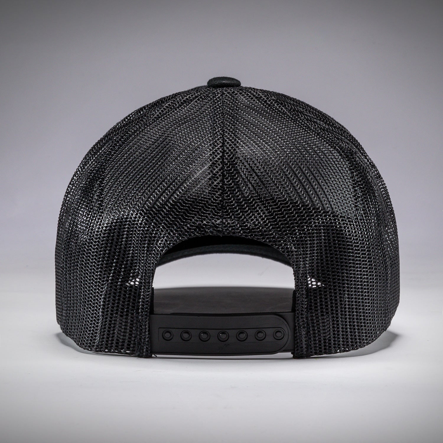 THE BLACK PATCH トラッカーハット Fishing Hut Wide Patch Retro Black Trucker - Hunter