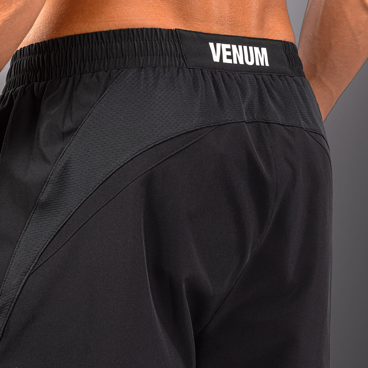Venum G-Fit Scale トレーニングショーツ - ブラック