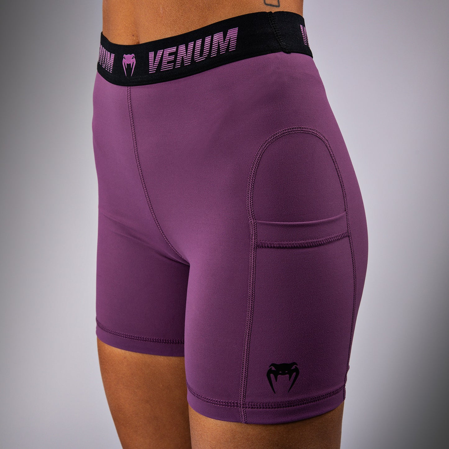 Venum Elevate ウィメンズ・ロング・ヴェイル・トゥード・ショーツ - ダスキーオーキッド