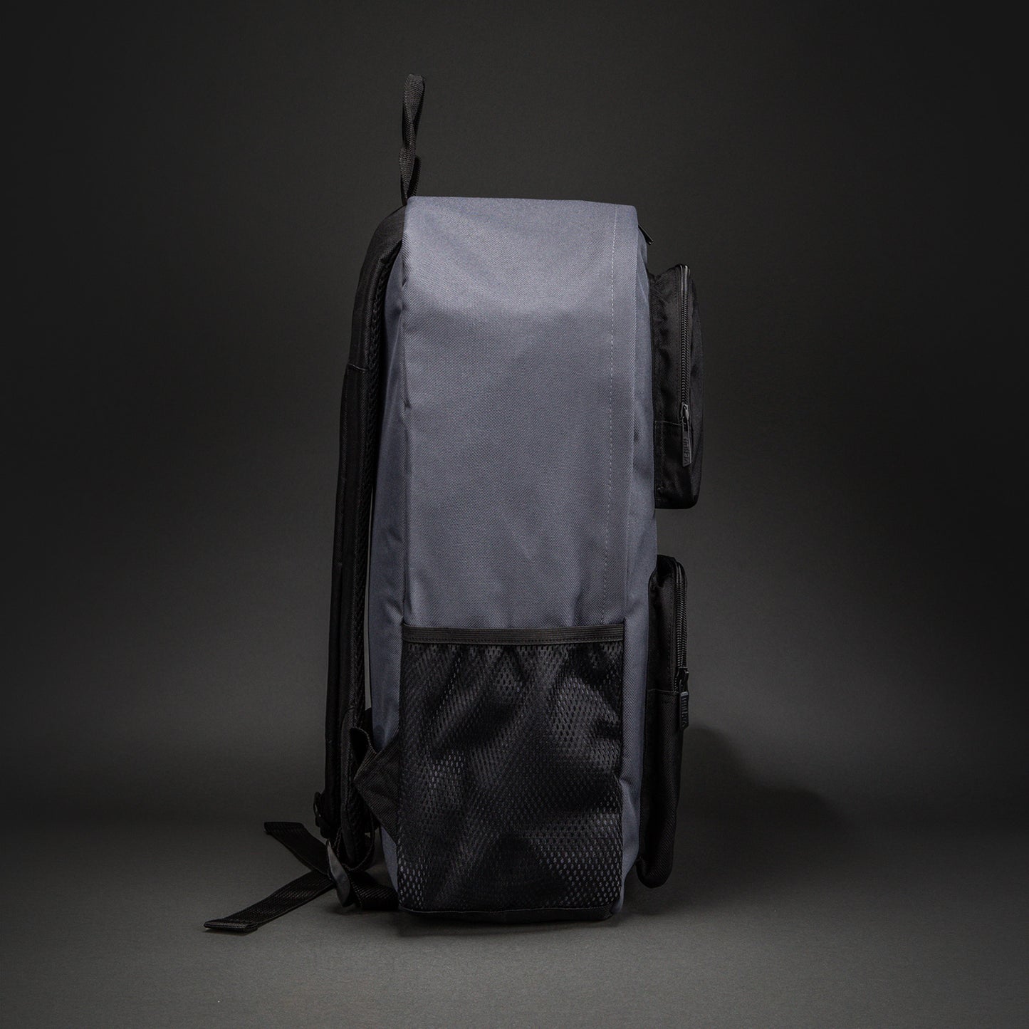 Venum Essential スポーツバッグ (24L) - グレー/ブラック