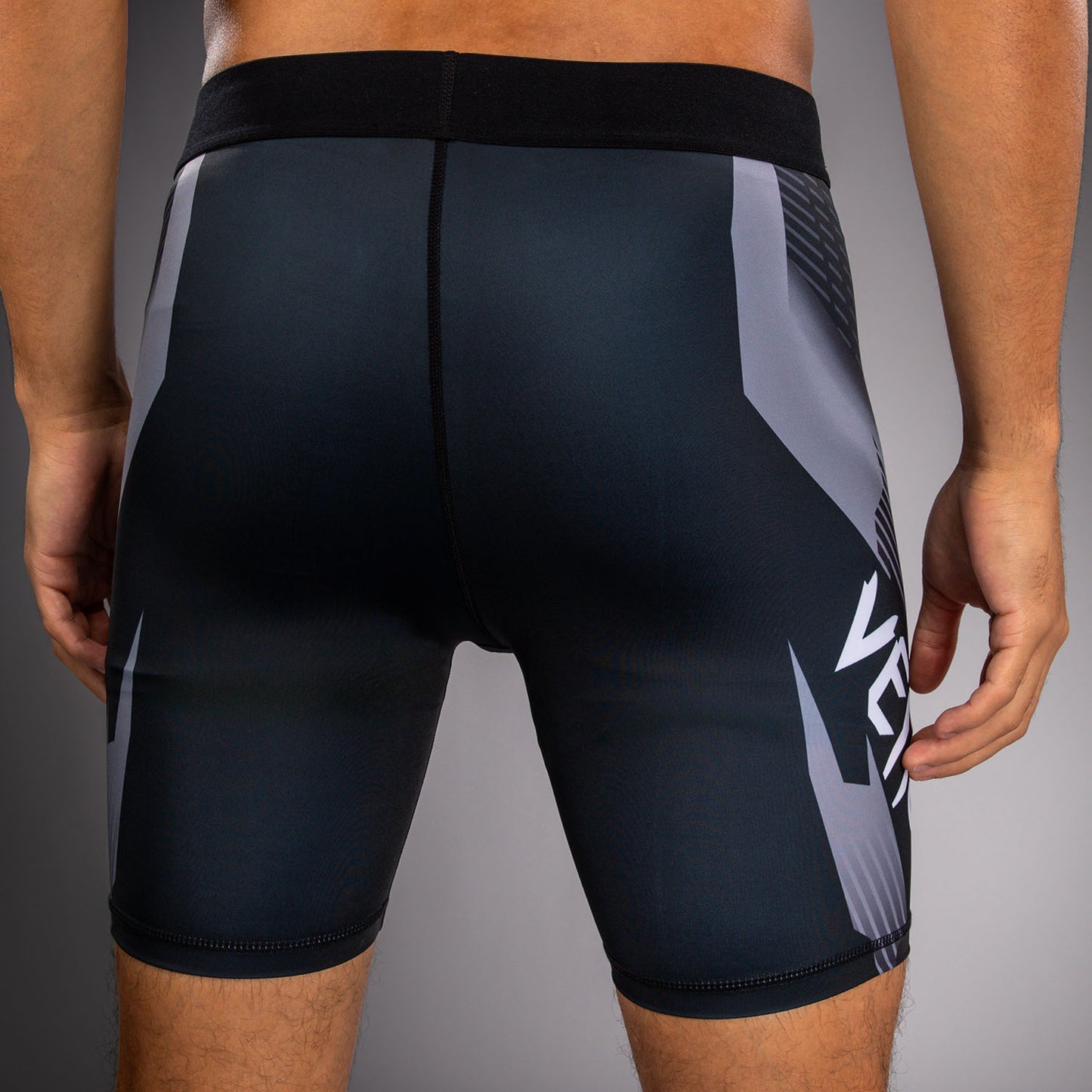 Venum No-Gi 6.0 コンプレッションショーツ - ブラック/ホワイト