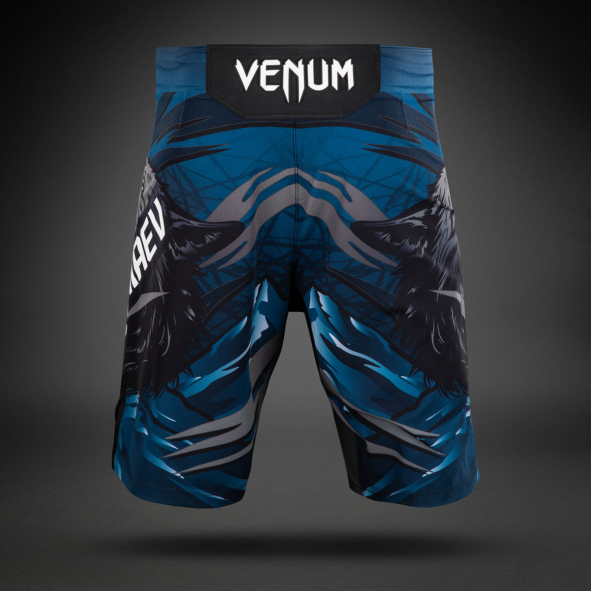 UFC Unrivaled by Venum Khamzat Chimaev メンズ ロングフィット ファイトショート - ブルー