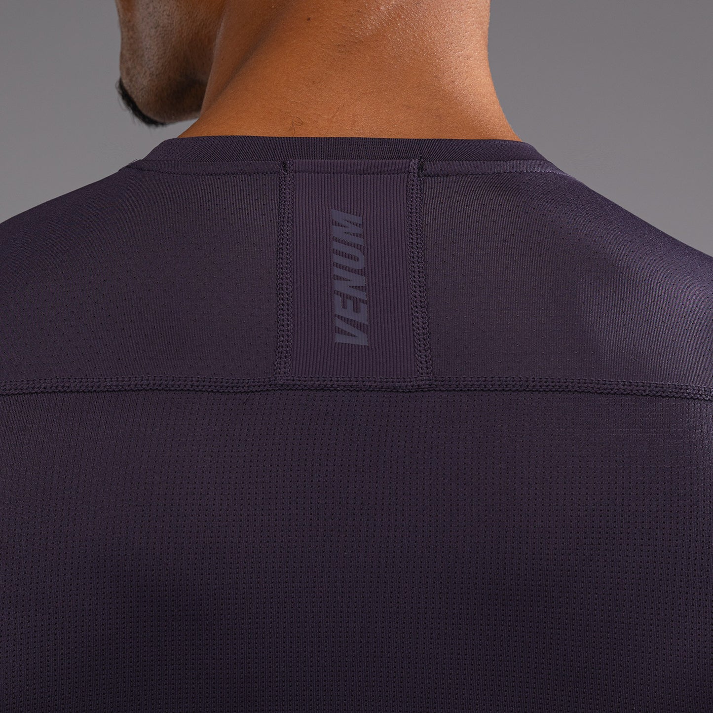 Venum G-Fit Air 半袖ラッシュガード メンズ - ディープパープル