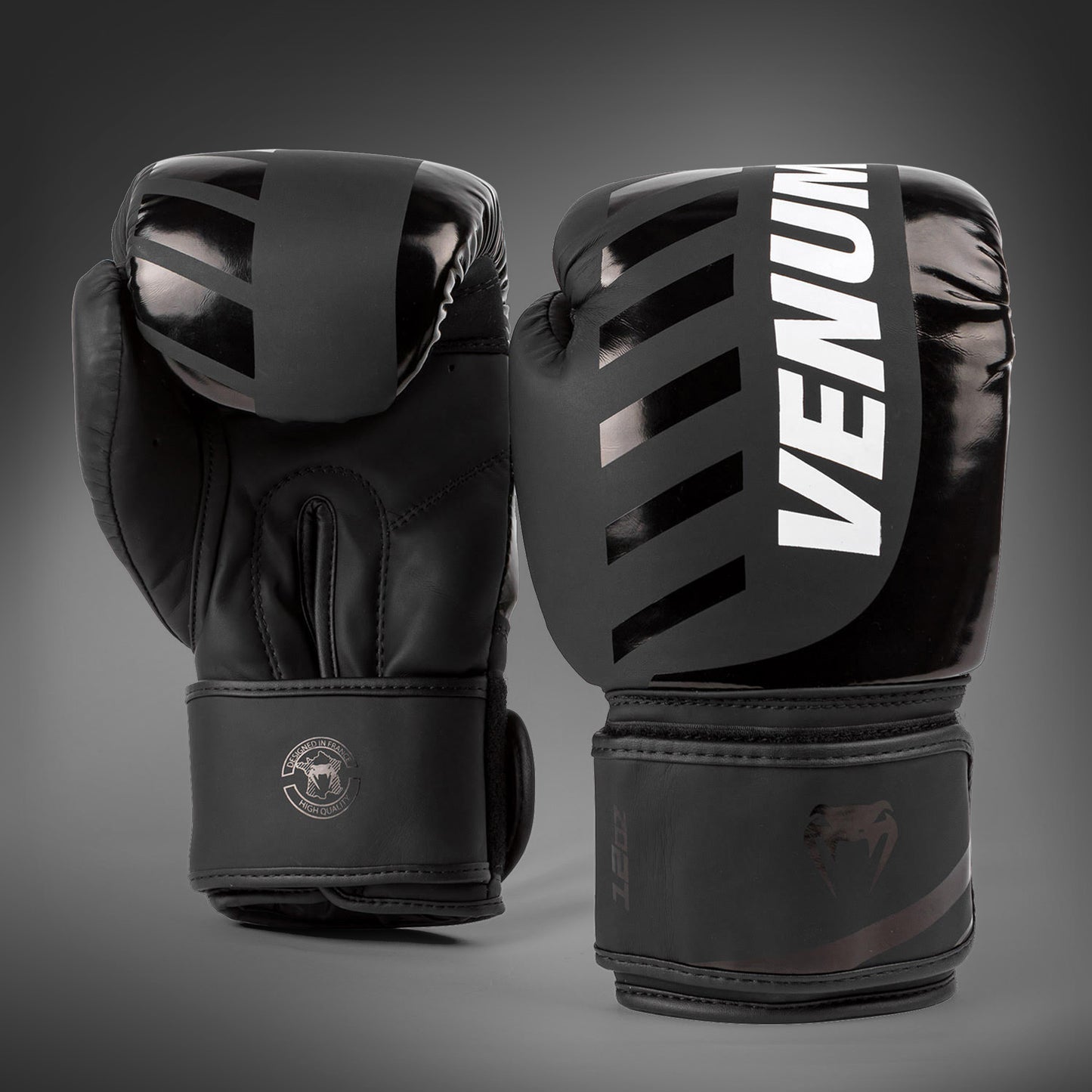 Venum Challenger 3.0 Shockwave ボクシンググローブ – ブラック