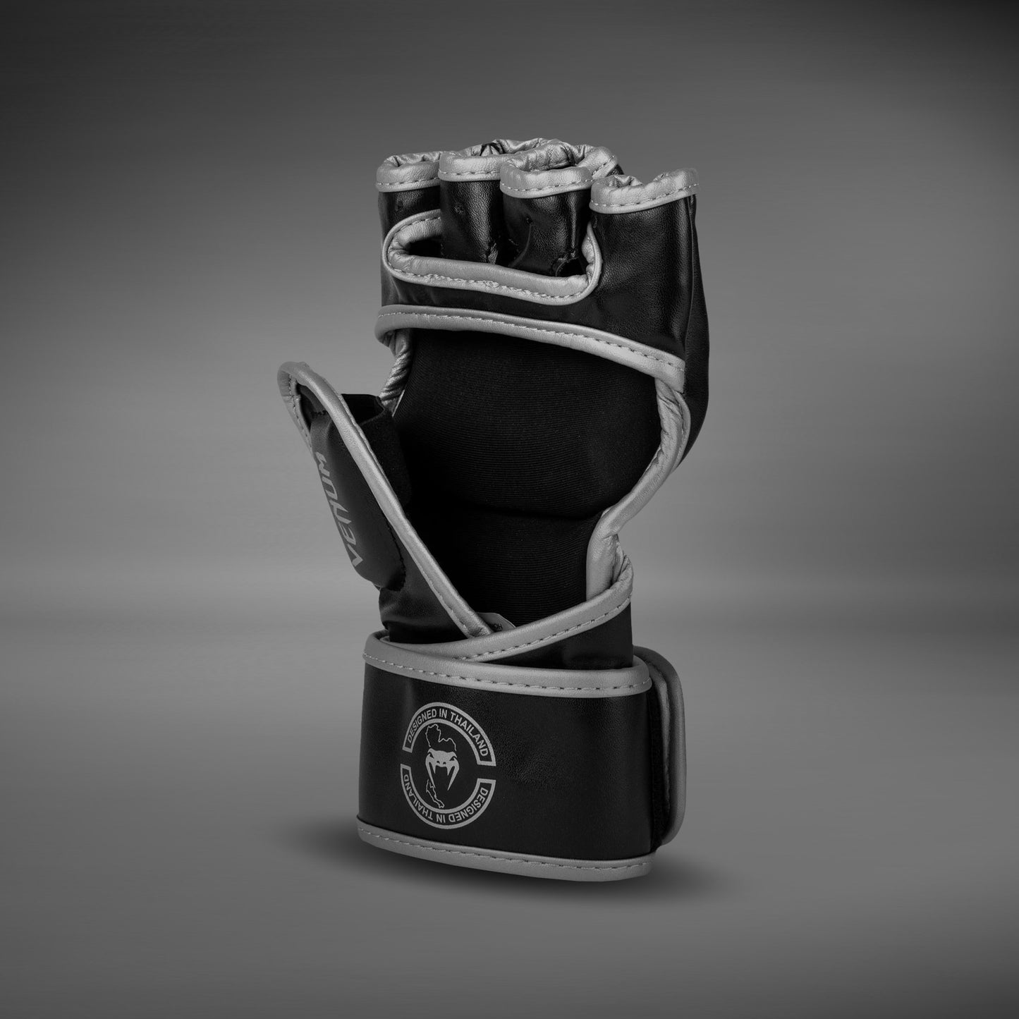Venum Challenger 2.0 MMAグローブ - ブラック/シルバー