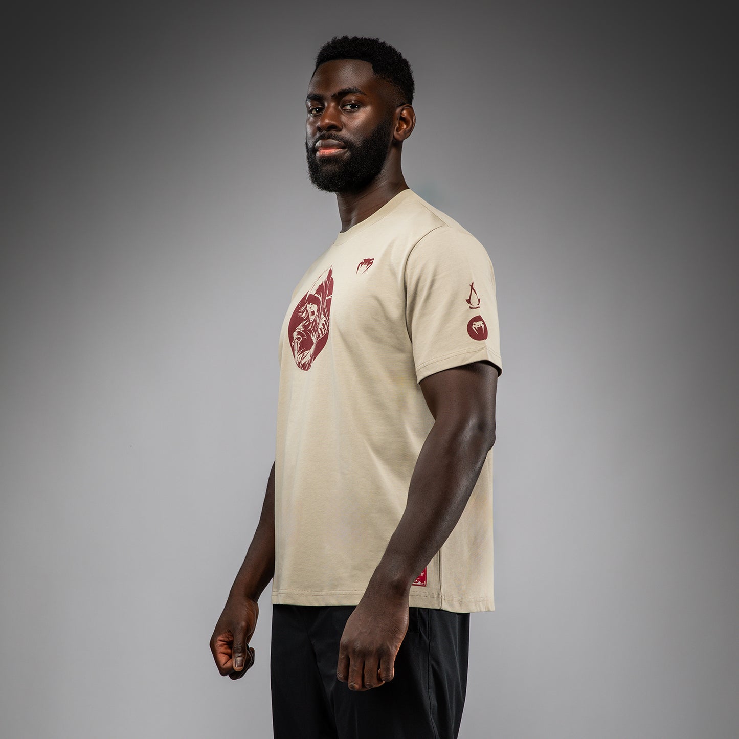 Venum x Assassin’s Creed Shadows T-Shirt - サンド