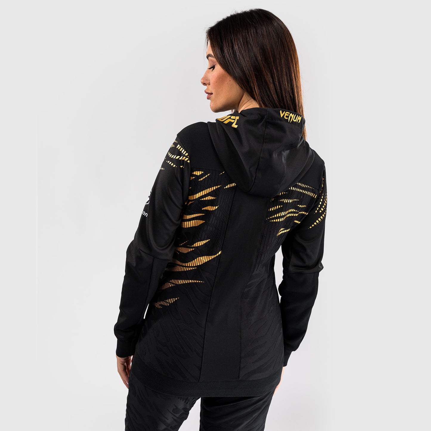 UFC Fusion by Venum Authentic Fight Night フード付きスウェットシャツ（女性用） - チャンピオン