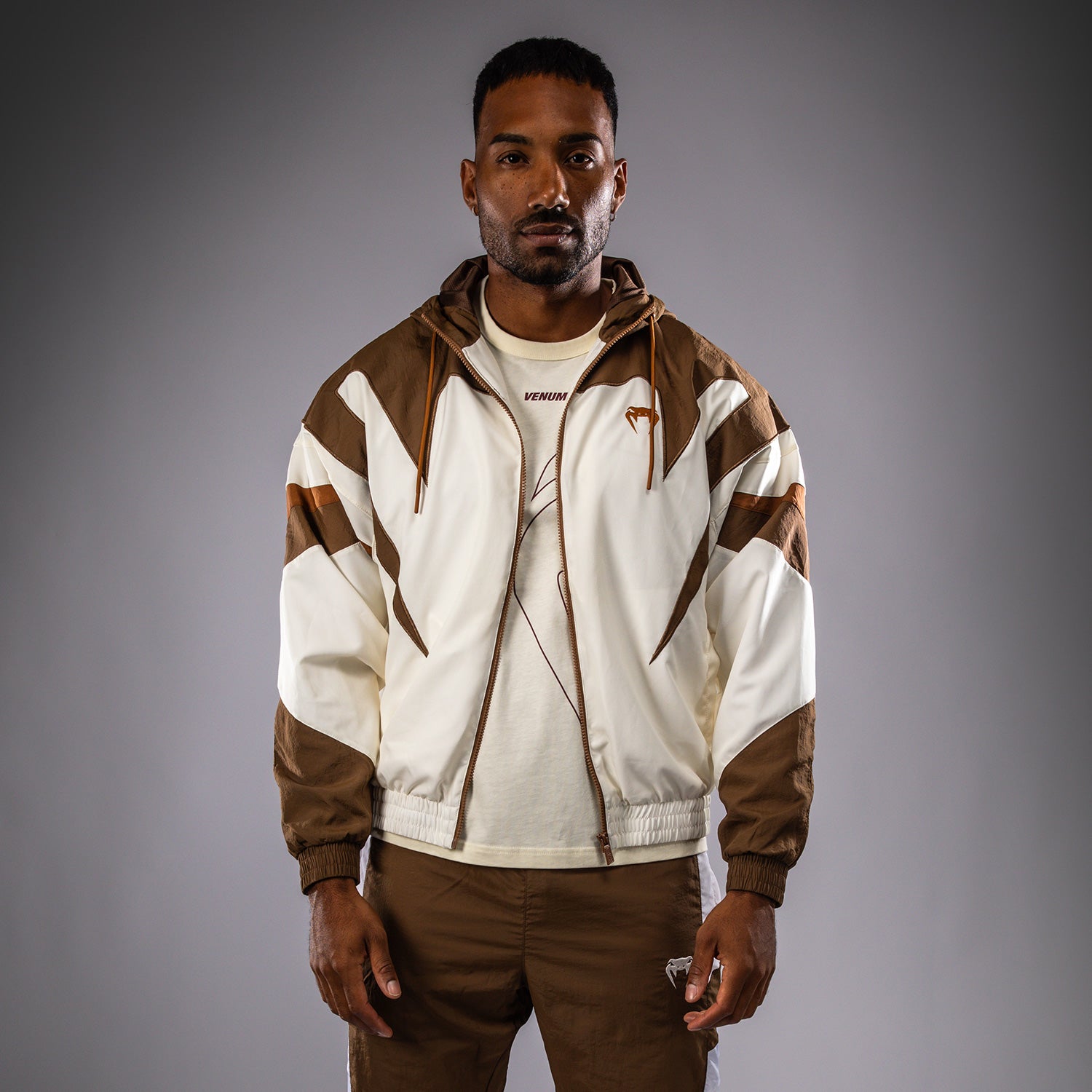 venum UFCトラックジャケット　上下セット　セットアップ　サイズ　L XL venum UFCトラックジャケット 上下セット セットアップ サイズ L