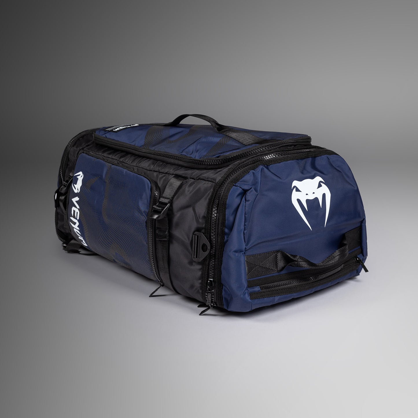 Venum Trainer ハイブリッドスポーツバッグ - ミッドナイトブルー