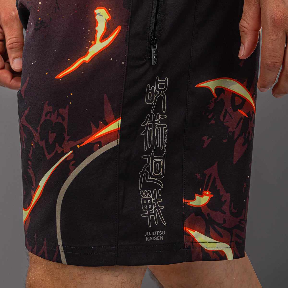 Jujutsu Kaisen x Venum Sukuna トレーニングショーツ – ブラック/ベージュ