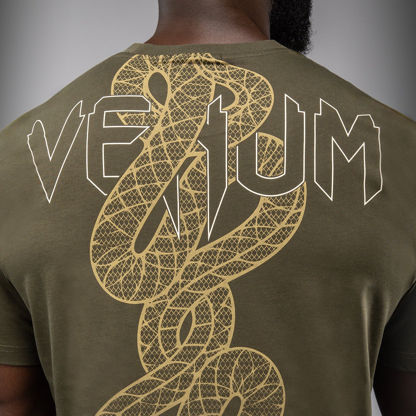 Venum Serpenti Tシャツ – カーキ/ブロンズ/アイボリー