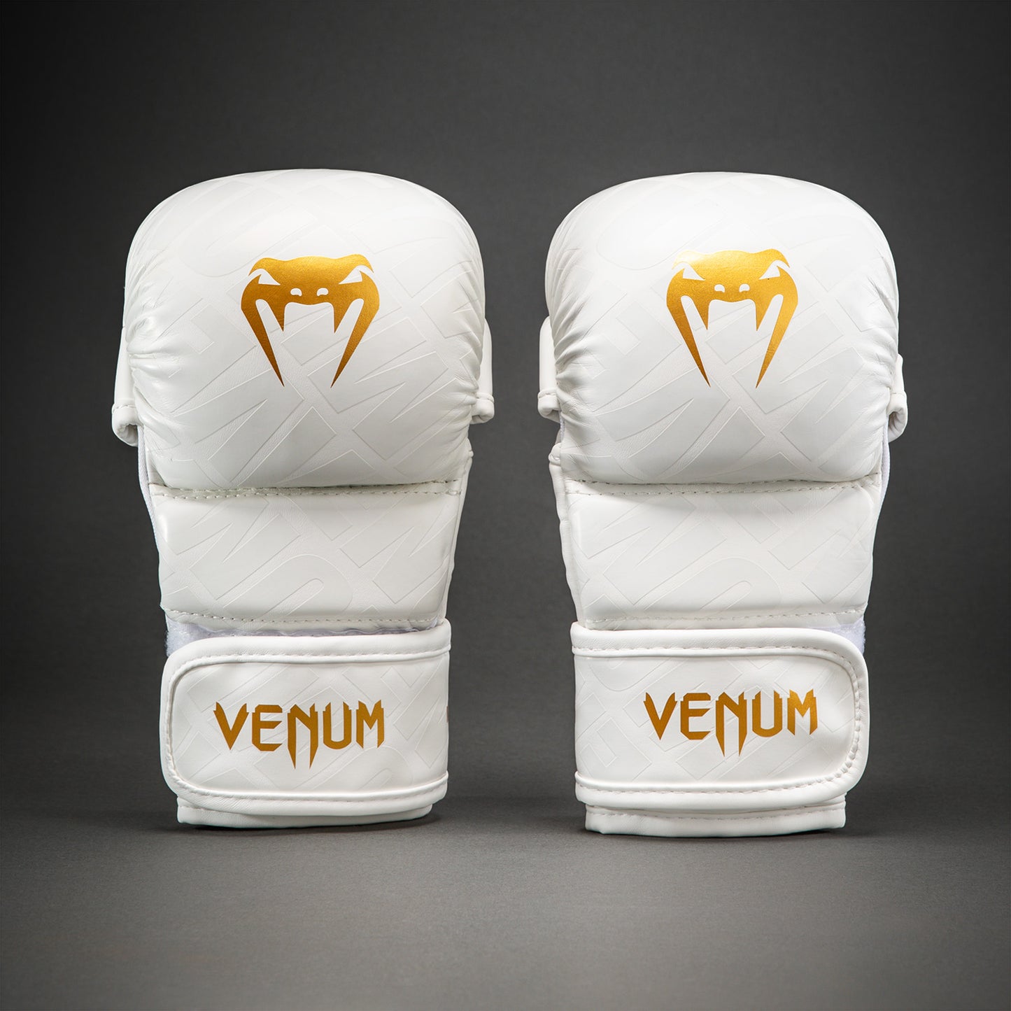 Venum Contender 1.5 XT 3D スパーリンググローブ - ホワイト/ゴールド