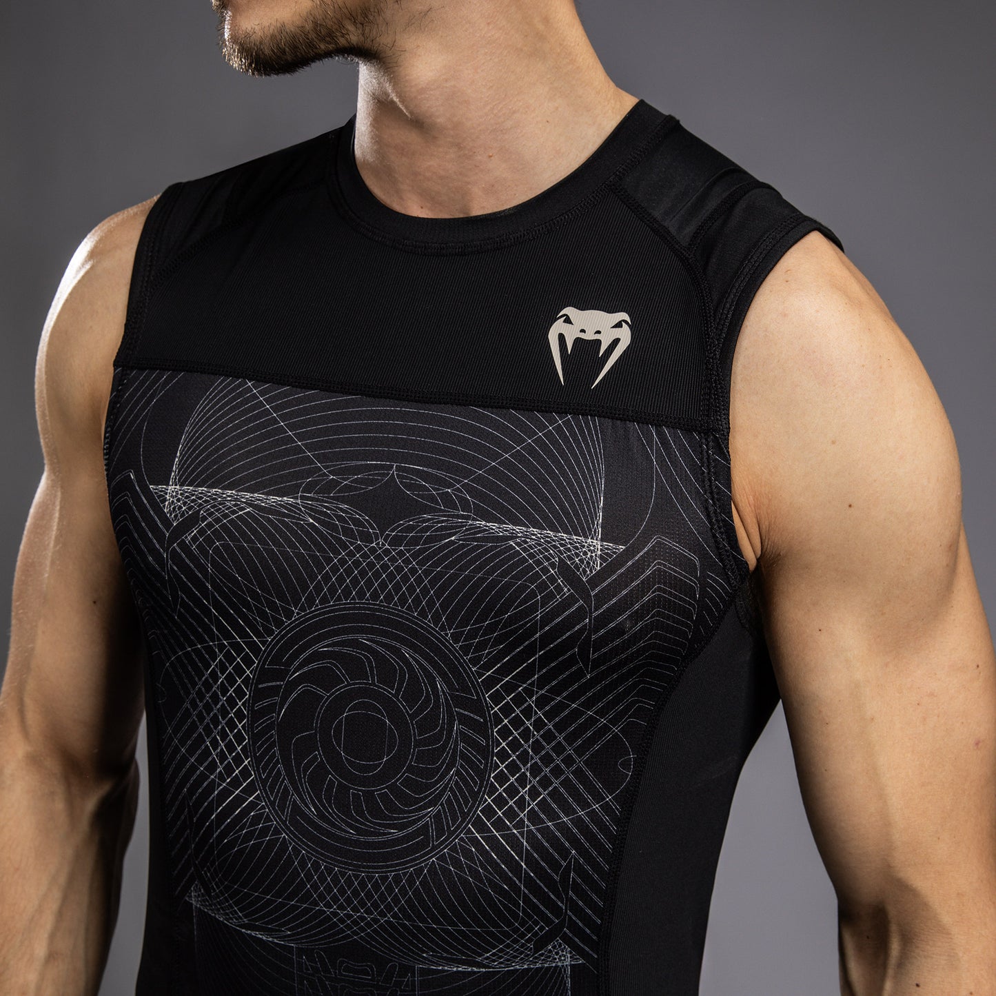Venum G-Fit Air ノースリーブラッシュガード メンズ - ディープブラック/デザートサンド