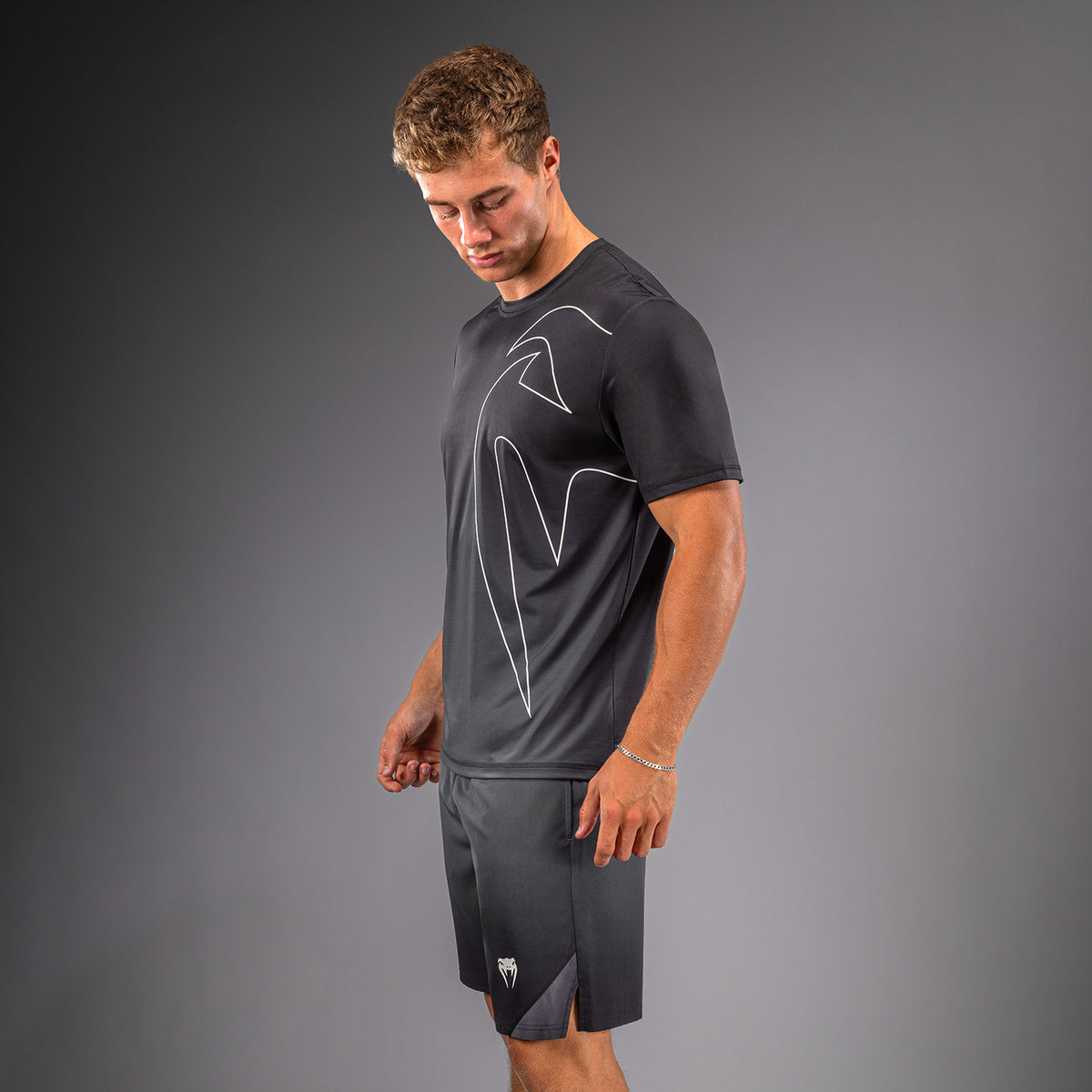 Venum Giant Shift ドライテックTシャツ - ブラック/グレー