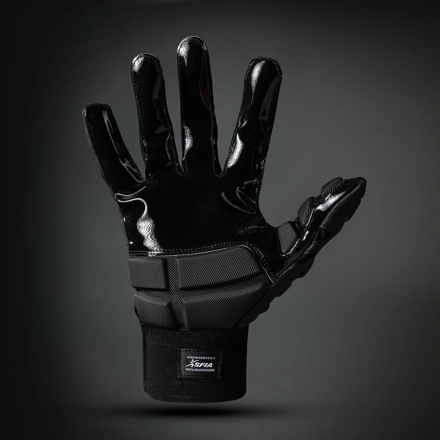 Venum Elite XTP フットボールグローブ - ブラックアウト