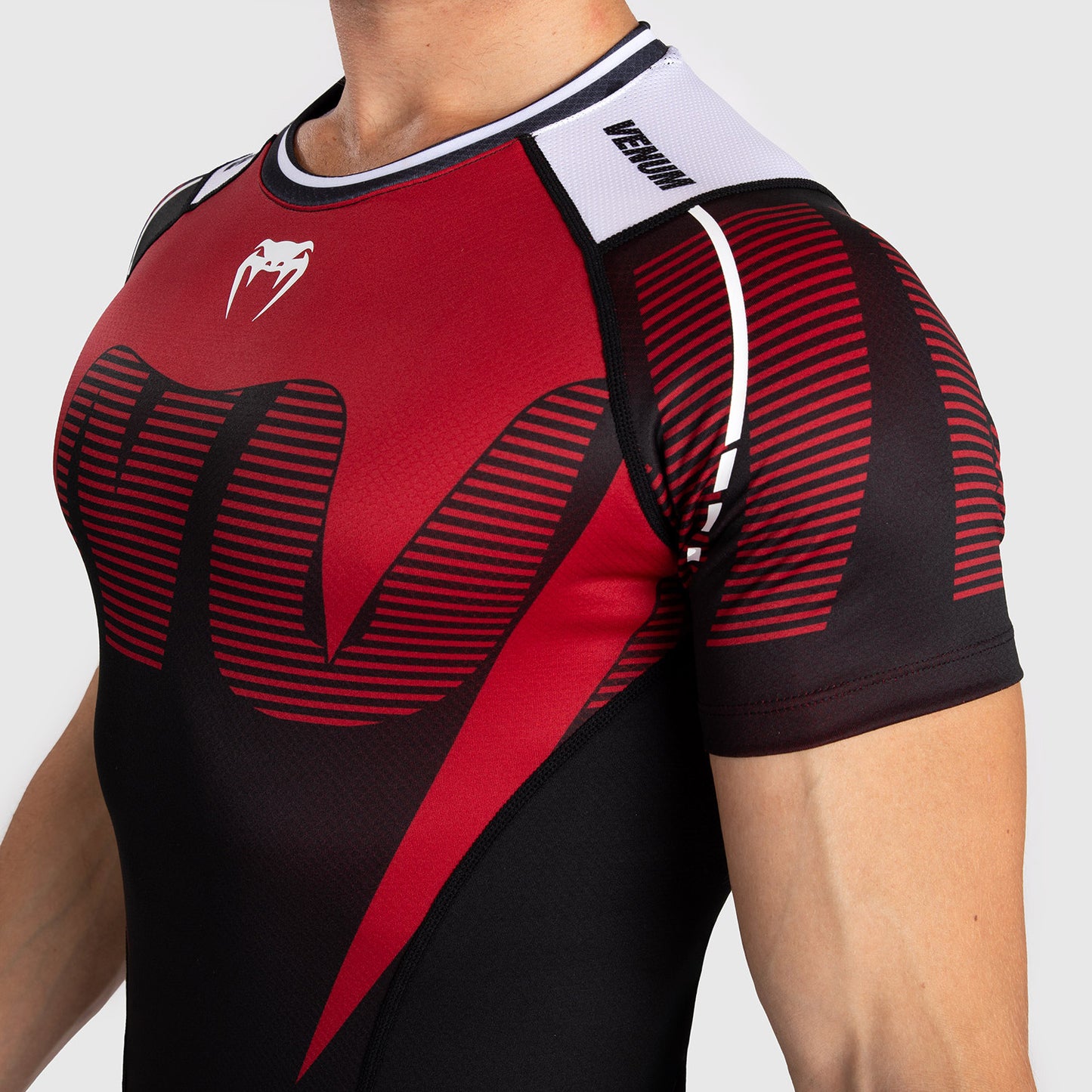Venum Adrenaline メンズ半袖ラッシュガード - Red