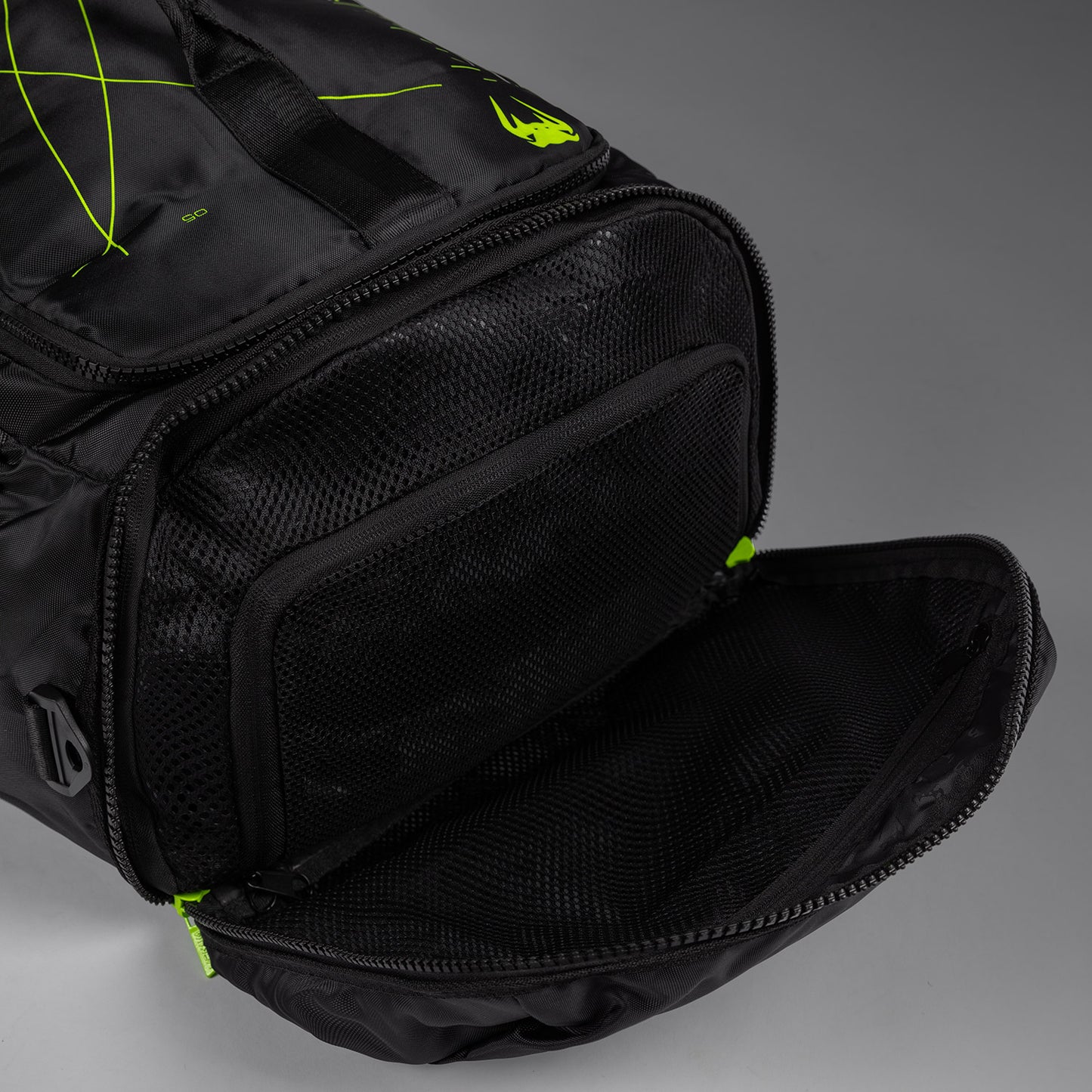 Venum Training Camp 4.0 スポーツバッグ - ブラック/ネオングリーン