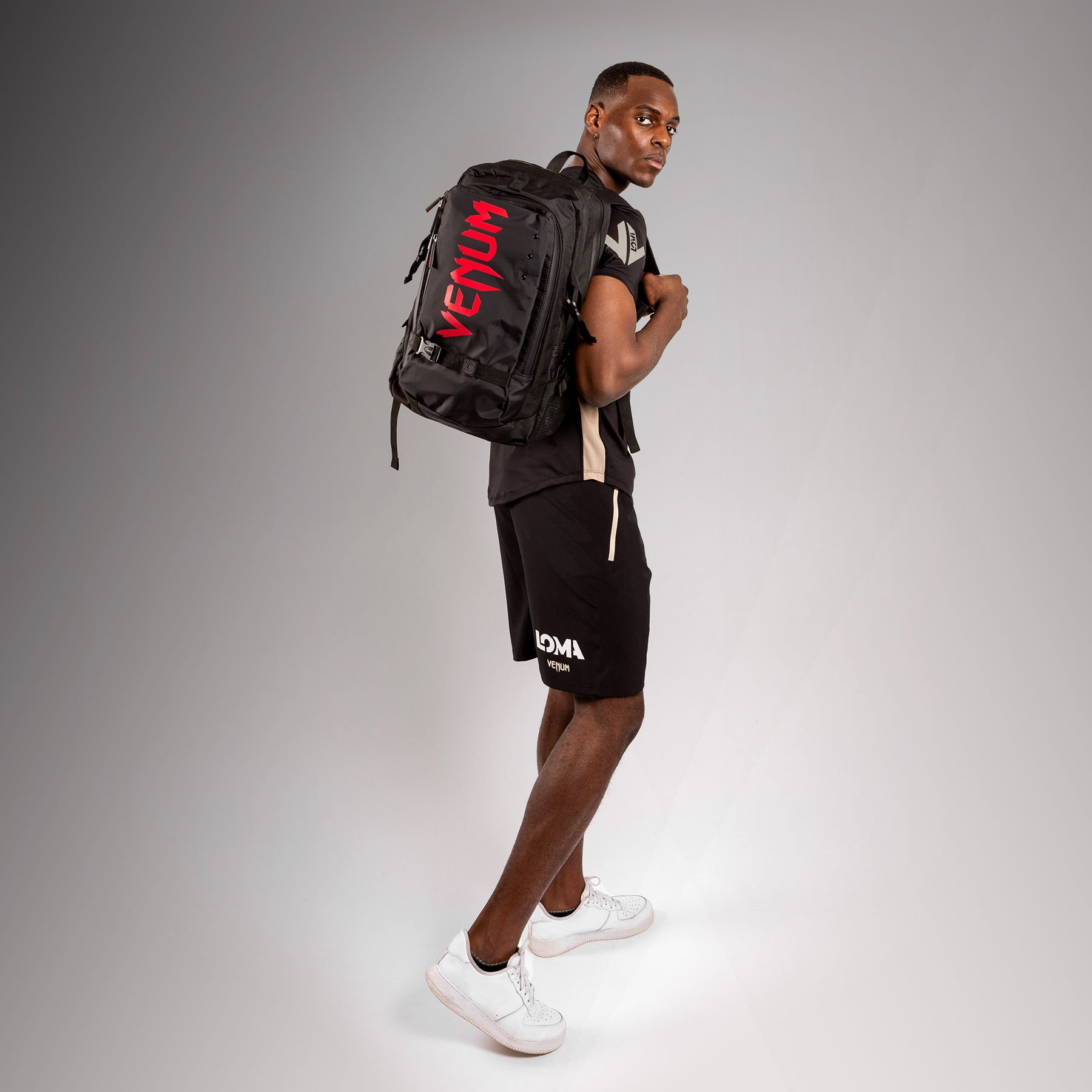 b7d0e5f8cd013e22bb579e13f0b28d