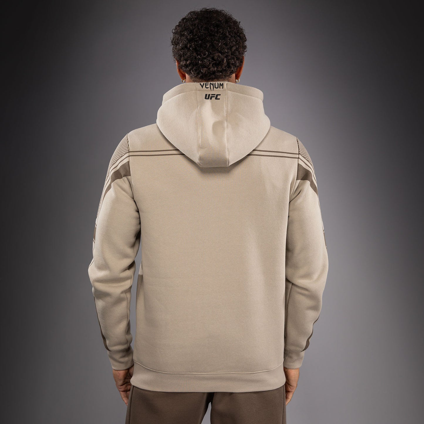 Venum UFC Unity by Venum Authentic Fight Week メンズ プルオーバーフーディー - サンド