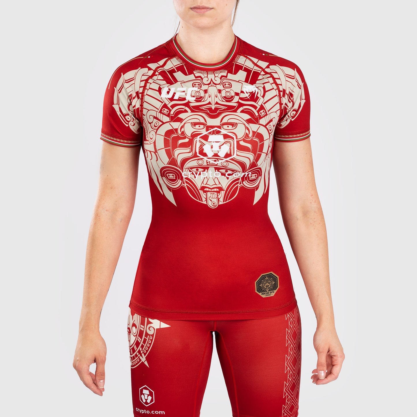 Noche UFC by Venum Authentic Fight Night 女性用パフォーマンス半袖ラッシュガード - レッド
