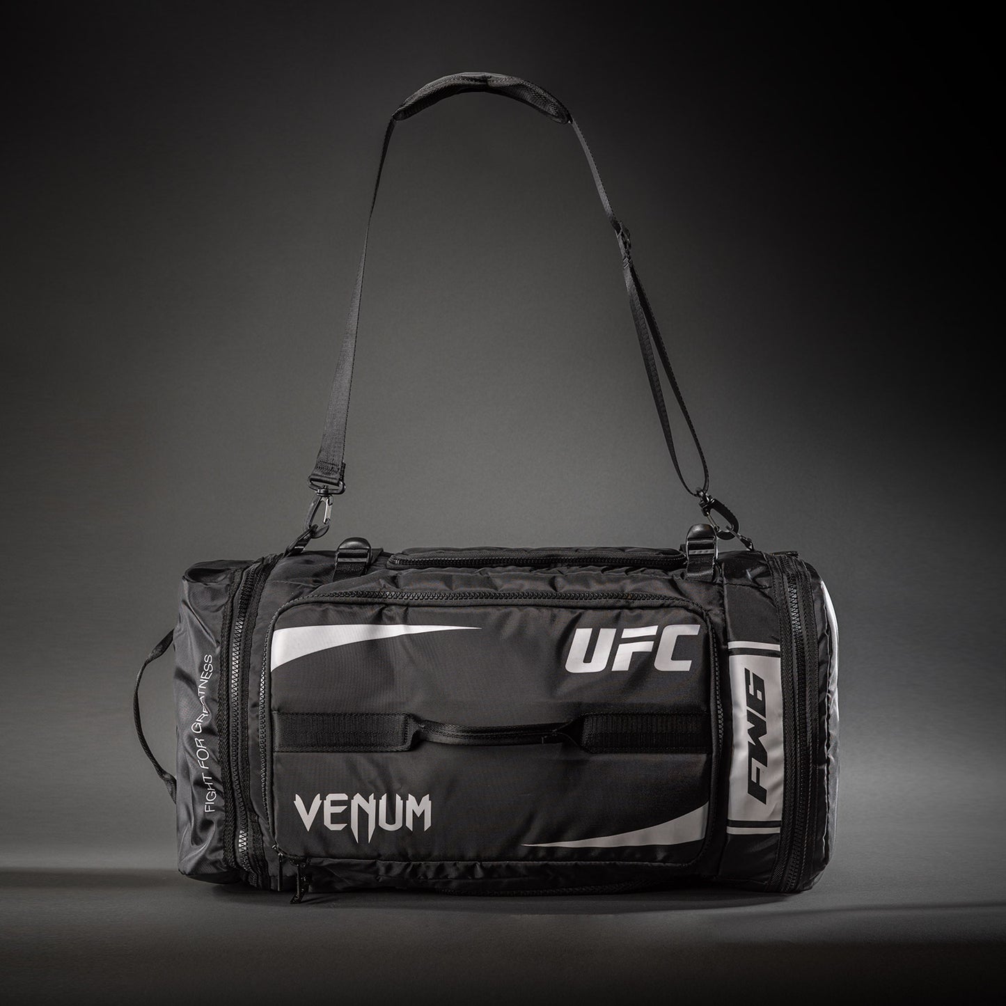 UFC Unity by Venum Authentic Fight Week ギアバッグ – ブラック/ホワイト