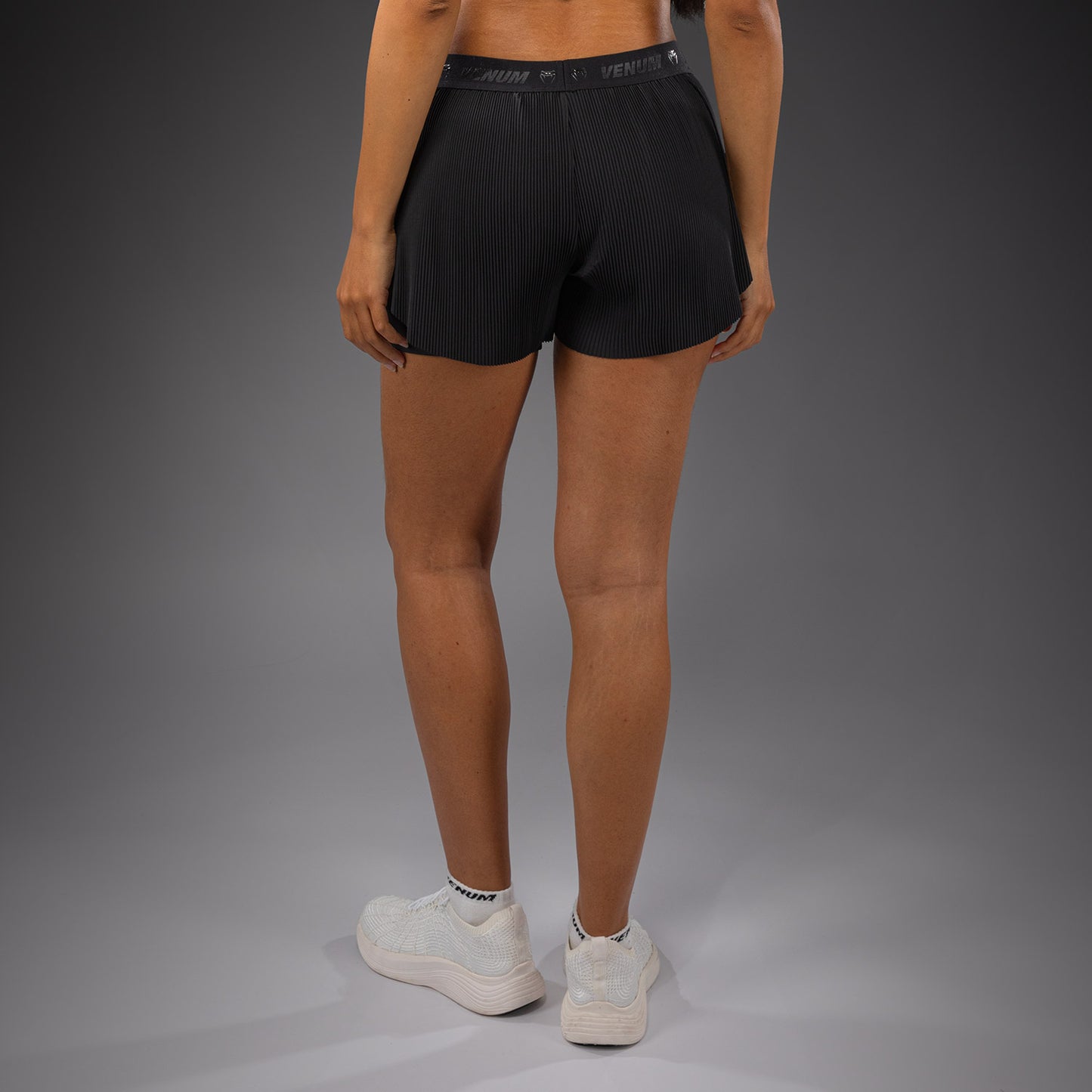 Venum Flowfit レディース トレーニングショーツ - ブラック