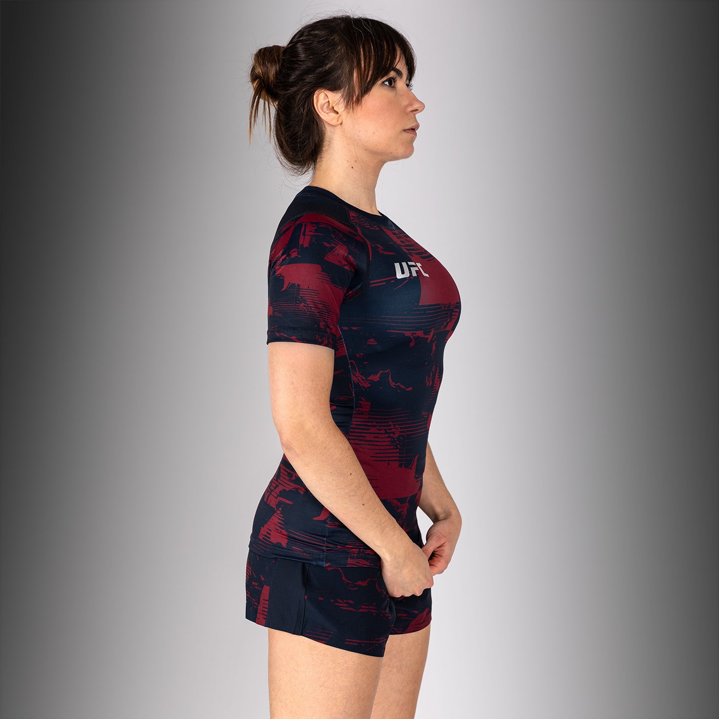 UFC Zenith by Venum Authentic Fight Week パフォーマンス半袖ラッシュガード レディース - ネイビーブルー/バーガンディ/シルバー