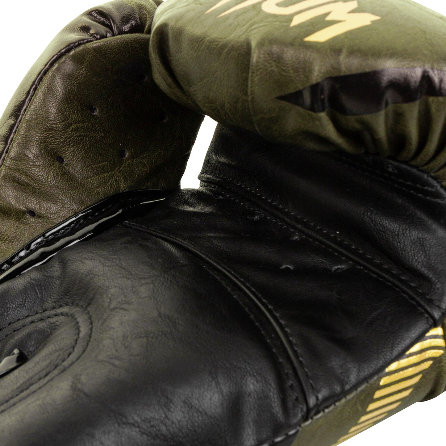 Venum Impact ボクシンググローブ