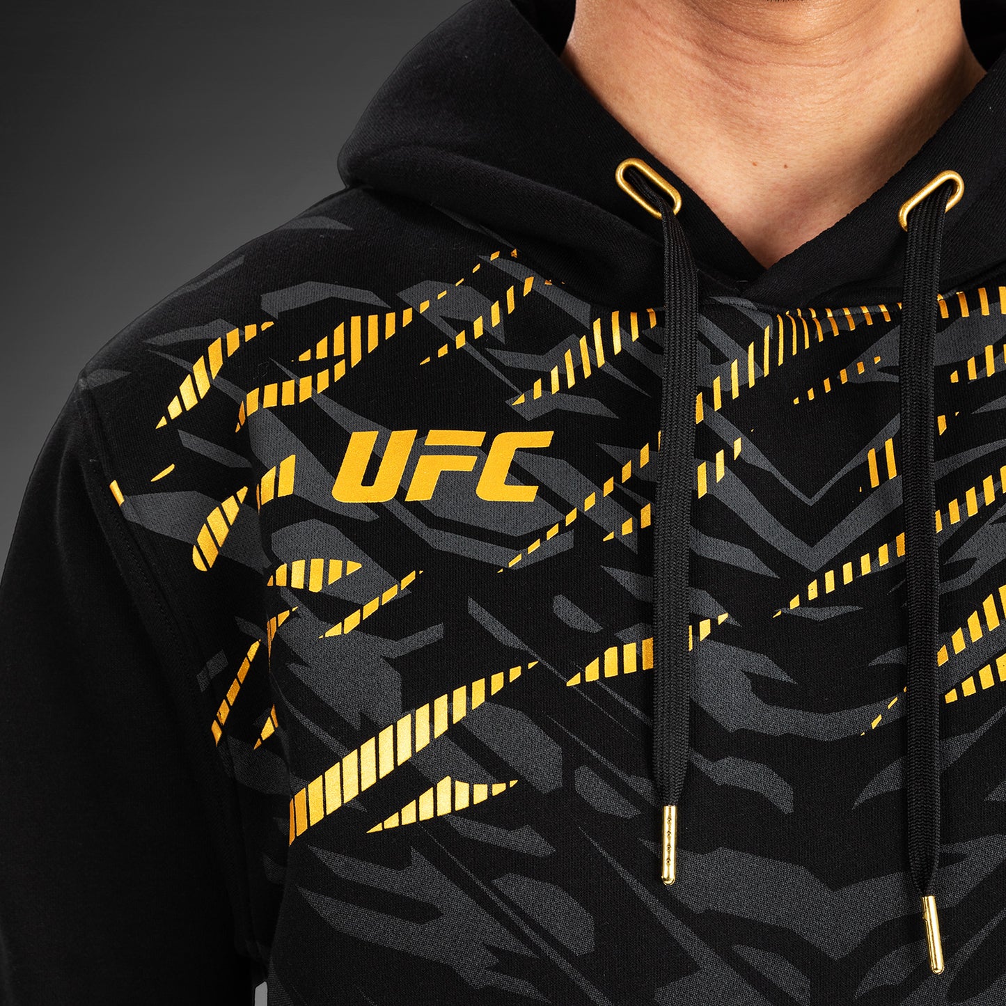 UFC Fusion by Venum Replica フード付きスウェットシャツ（男性用） - チャンピオン