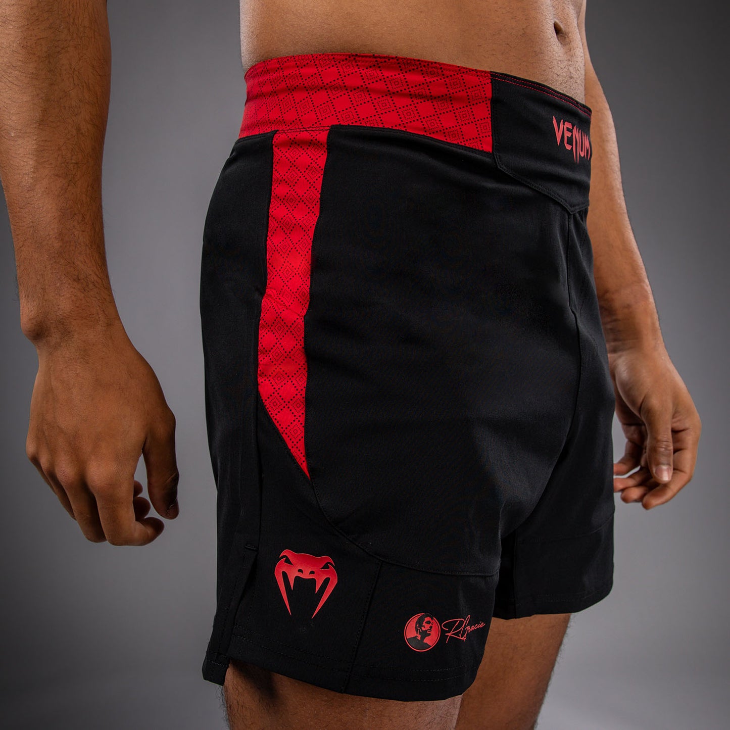 Venum x Roger Gracie Signature ファイトショーツ - ブラック/レッド