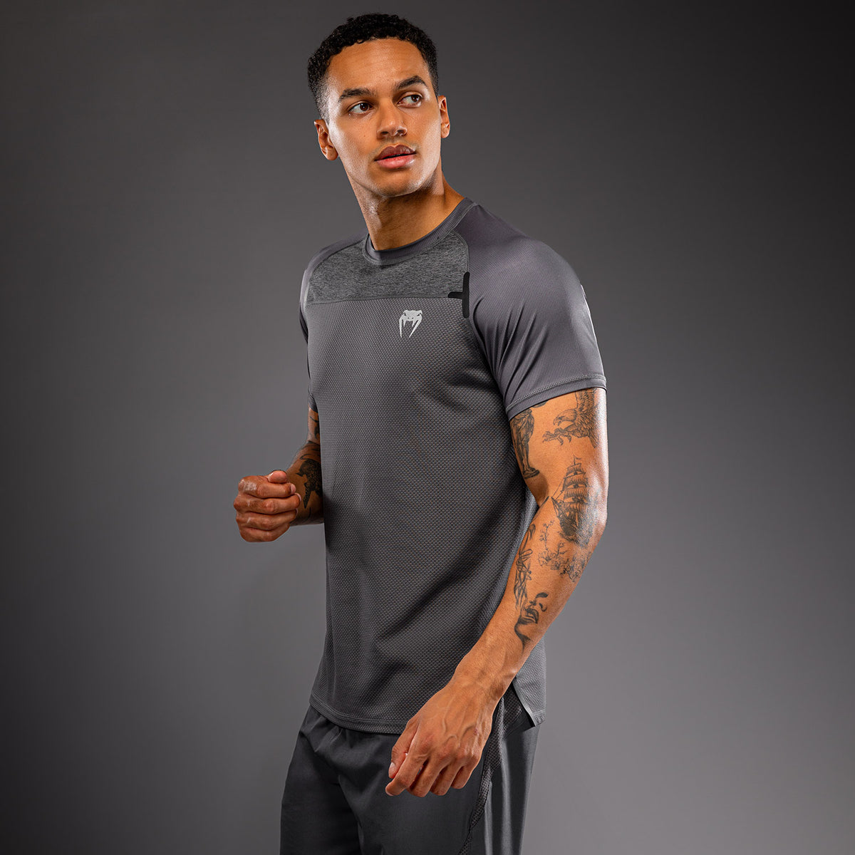 Venum G-Fit Scale ドライテックTシャツ - グレー