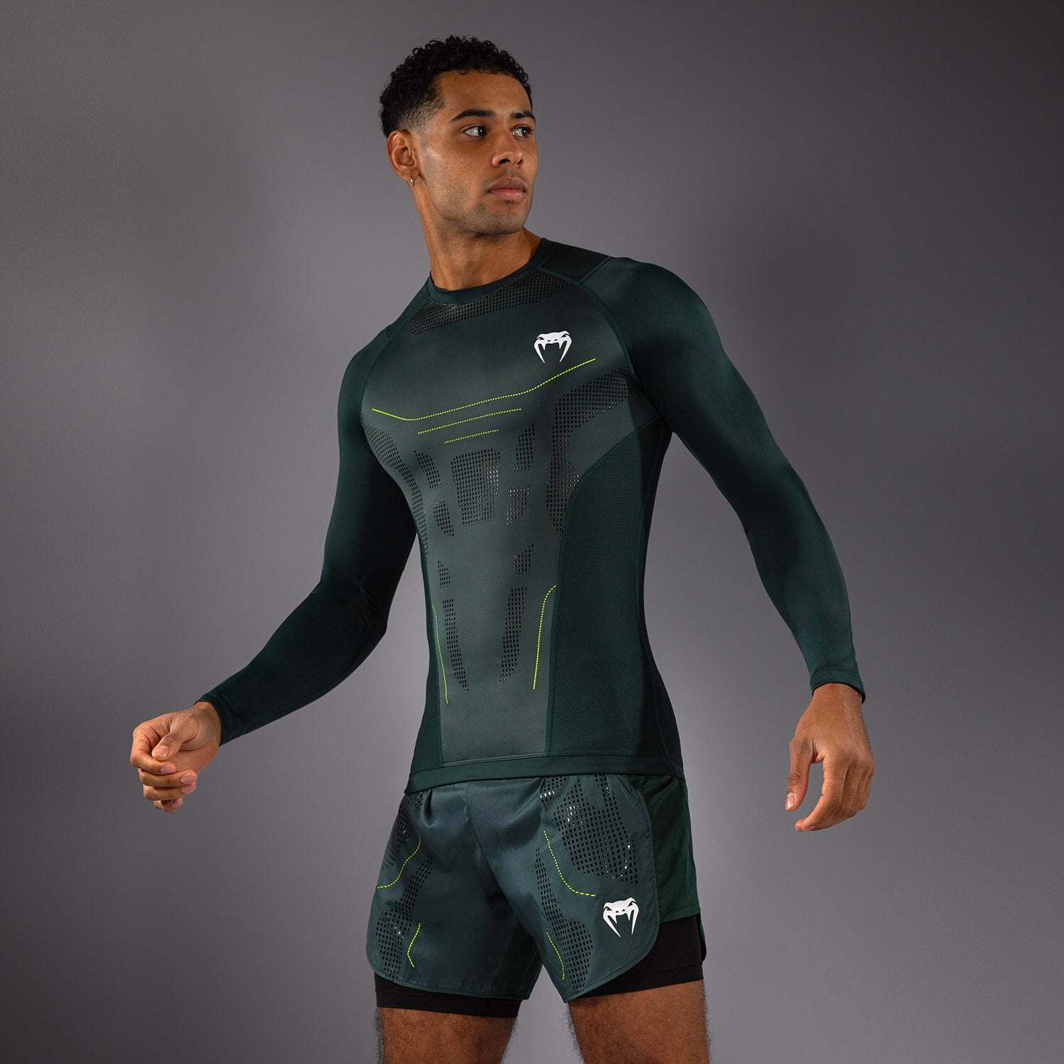 【マンモス区】venum セット マンモス区】venum セット セットアップ | 格闘技用品の通販 BEEST