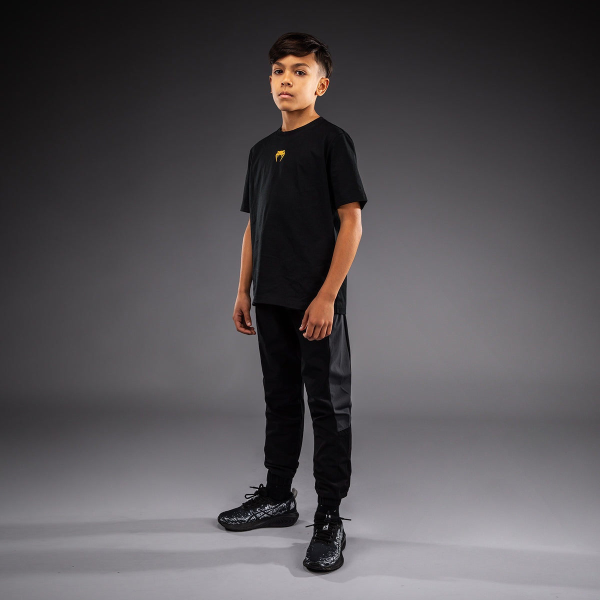 Venum Essential キッズ コットンTシャツ - ブラック/ゴールド