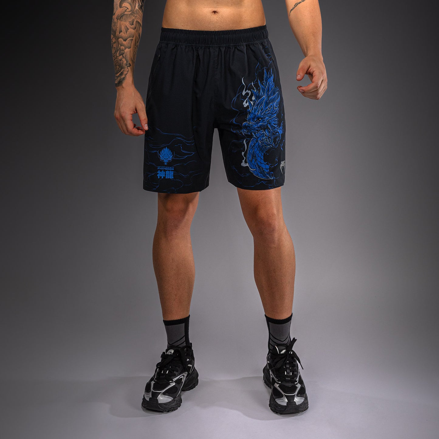 Venum Thunder Dragon トレーニングショーツ – ブラック/ロイヤルブルー