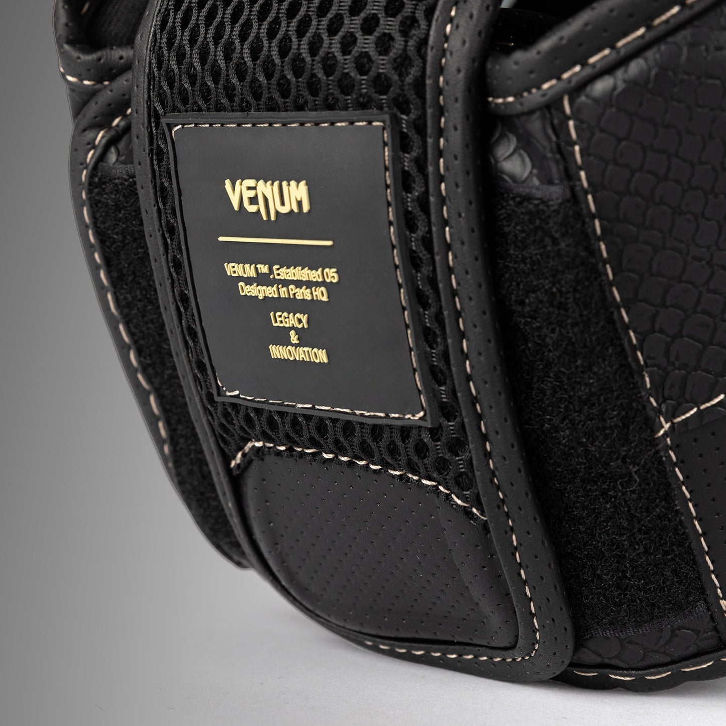 Venum Impact Evo Scales ヘッドギア – ブラック