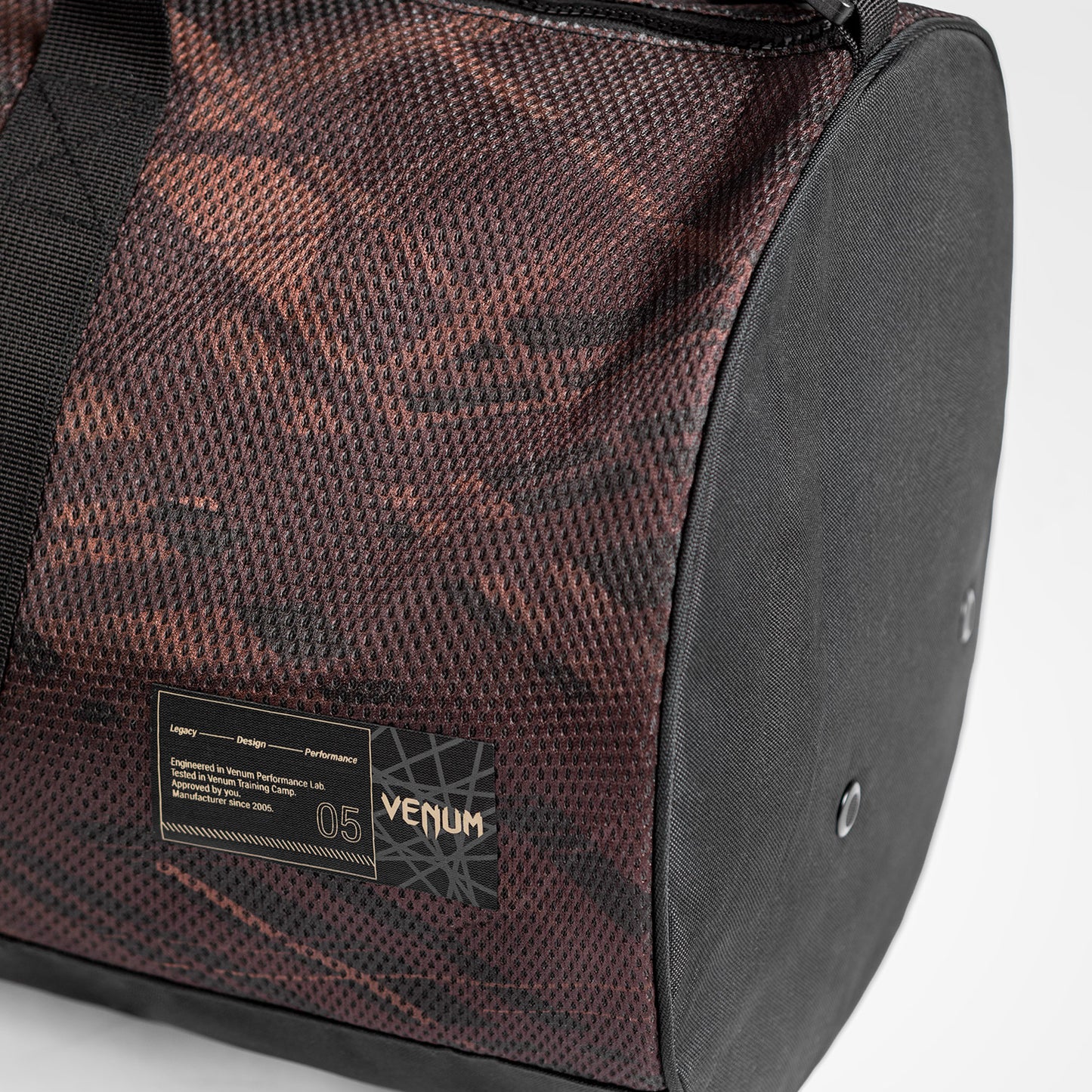 Venum Tecmo 2.0 ダッフルバッグ – ダークブラウン