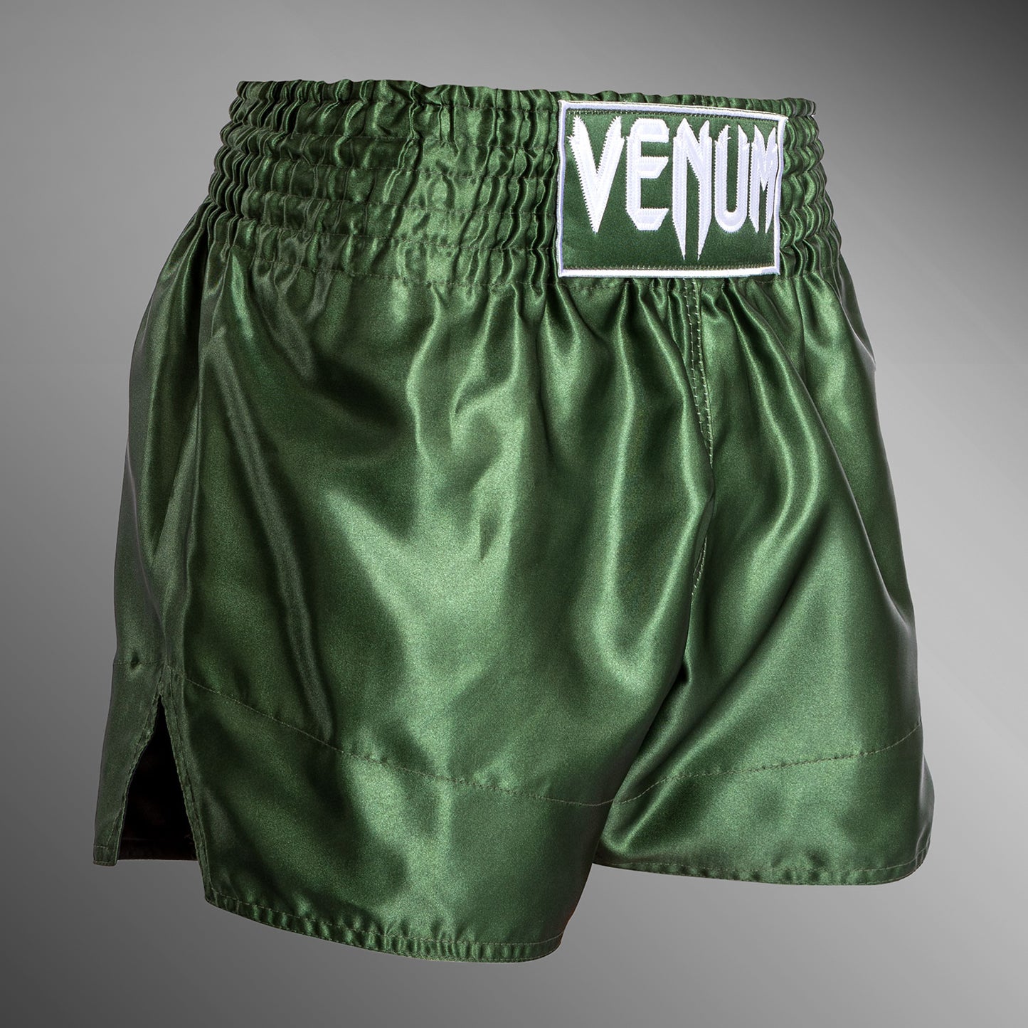 Venum Classic ムエタイ・ショート カーキ／ホワイト
