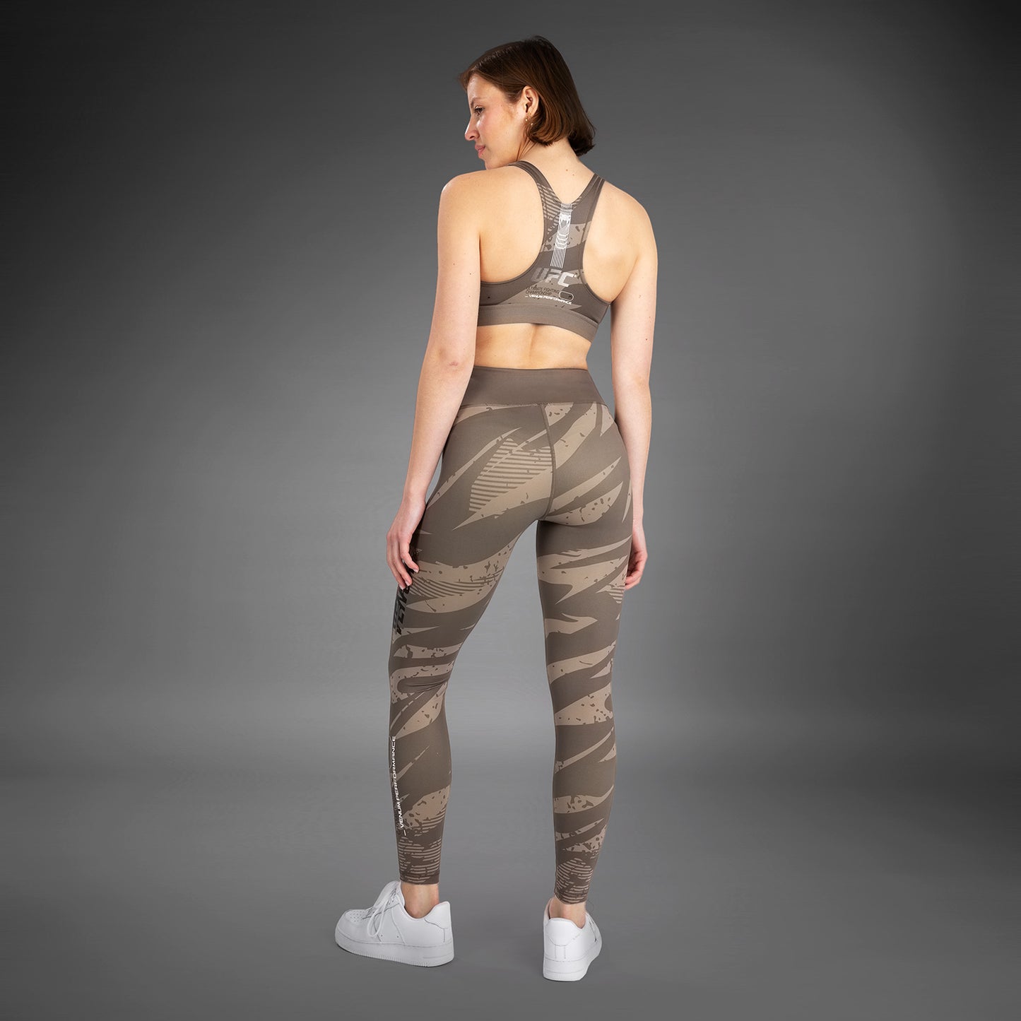 UFC Adrenaline By Venum Fight Week - 女性用パフォーマンスタイツ - Desert Camo