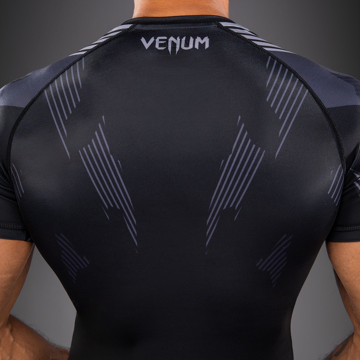 Venum No-Gi 6.0 半袖ラッシュガード ブラック/グレー