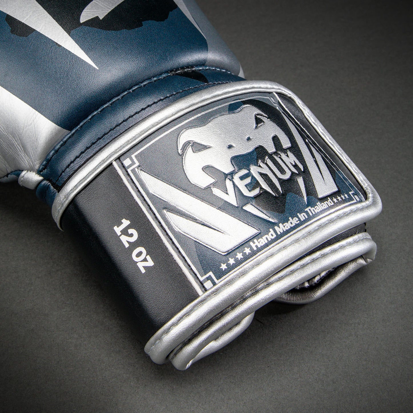 Venum Elite カモ ボクシンググローブ - ダークネイビー/ブルー